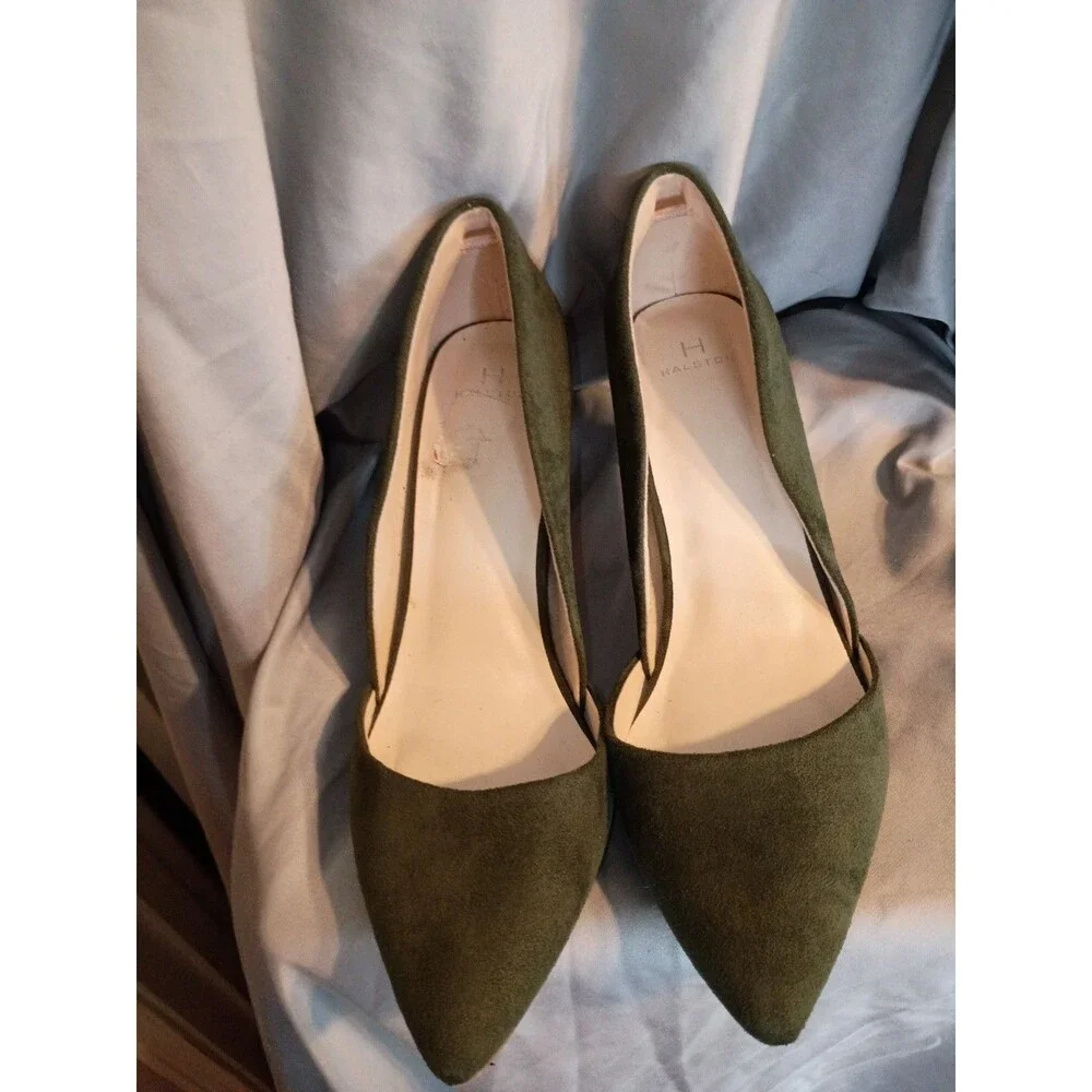H By Halston Green Faux Suede Heels Sz 10